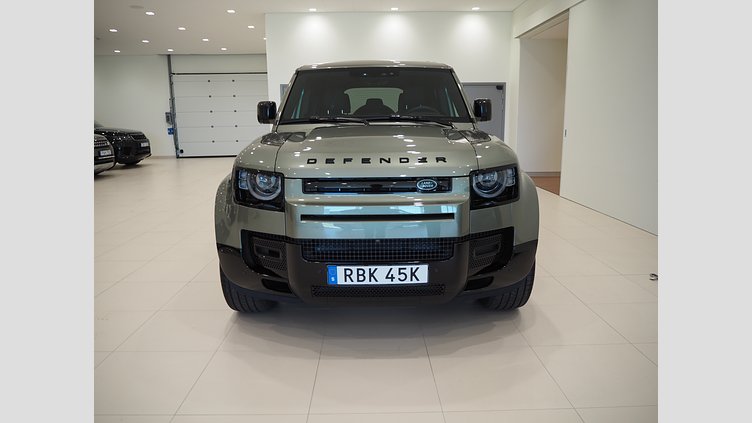 2024 Begagnad Land Rover Defender 110 Pangea Green Bensin Laddhybrid X-Dynamic SE