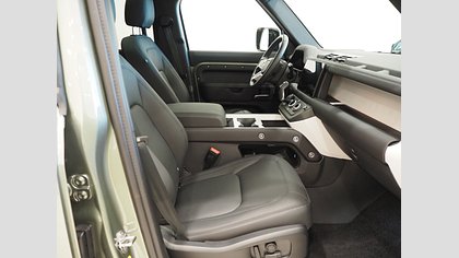 Defender 110 2