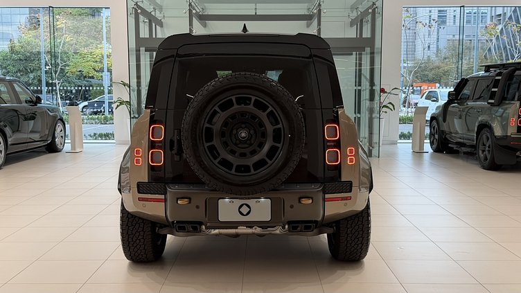 2025 新車 Land Rover Defender OCTA (1KM) Petra Copper 佩特拉銅 P635 汽油 V8 輕油電混合 OCTA
