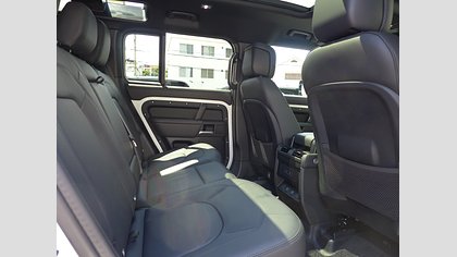 Defender 110 37