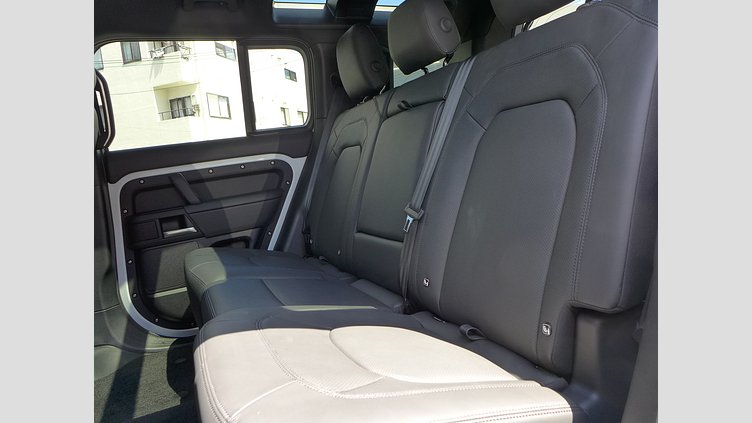 2025 認定中古車 Land Rover Defender 110 フジホワイト D350 ディーゼルマイルドハイブリッド X-Dynamic HSE