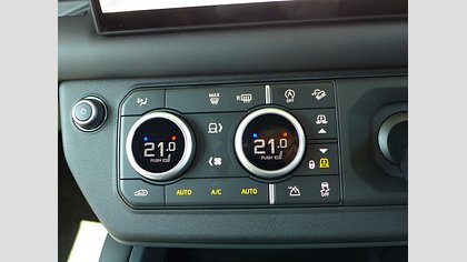 Defender 110 52