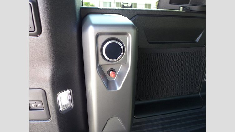2025 認定中古車 Land Rover Defender 110 フジホワイト D350 ディーゼルマイルドハイブリッド X-Dynamic HSE