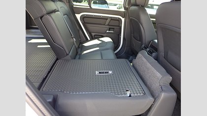 Defender 110 69