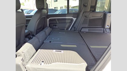 Defender 110 73