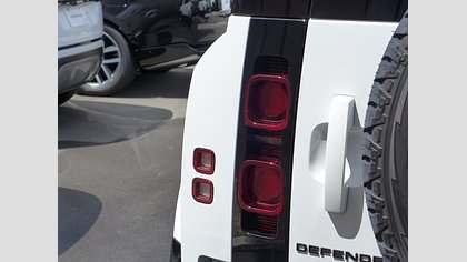Defender 110 10