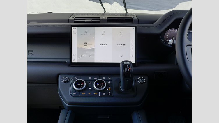 2025 認定中古車 Land Rover Defender 110 フジホワイト D350 ディーゼルマイルドハイブリッド X-Dynamic HSE