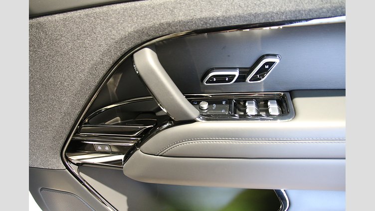 2023 認定中古車 Land Rover Range Rover Sport フジホワイト D300マイルドハイブリッド Dynamic HSE