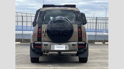 Defender 130 6