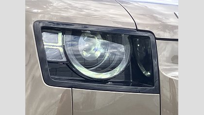 Defender 130 8