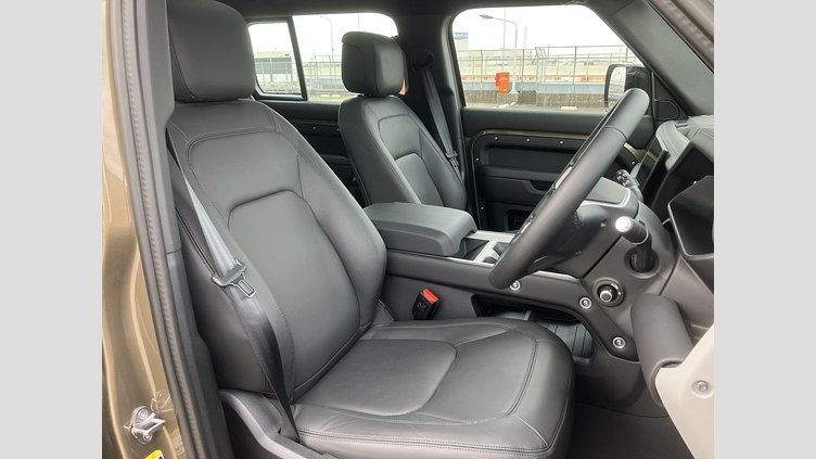 2025 認定中古車 Land Rover Defender 130 ゴンドワナストーン D350 ディーゼルマイルドハイブリッド X-Dynamic SE