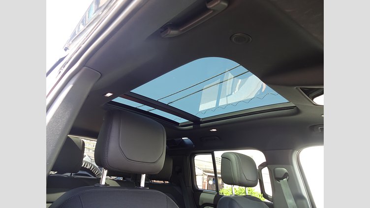 2023 認定中古車 Land Rover Defender 110 サントリーニブラック D300 AWD（AT） X-DYNAMIC HSE