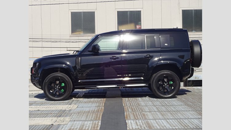 2023 認定中古車 Land Rover Defender 110 サントリーニブラック D300 AWD（AT） X-DYNAMIC HSE