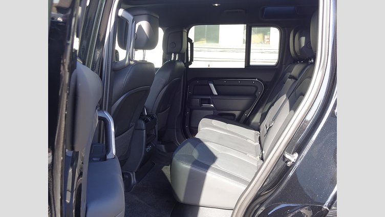 2023 認定中古車 Land Rover Defender 110 サントリーニブラック D300 AWD（AT） X-DYNAMIC HSE