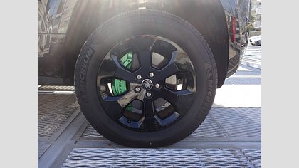 Defender 110 41