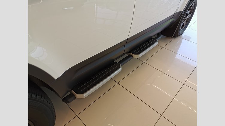 2021 認定中古車 Land Rover Defender 110 フジホワイト P300 AWD（AT） スタンダード