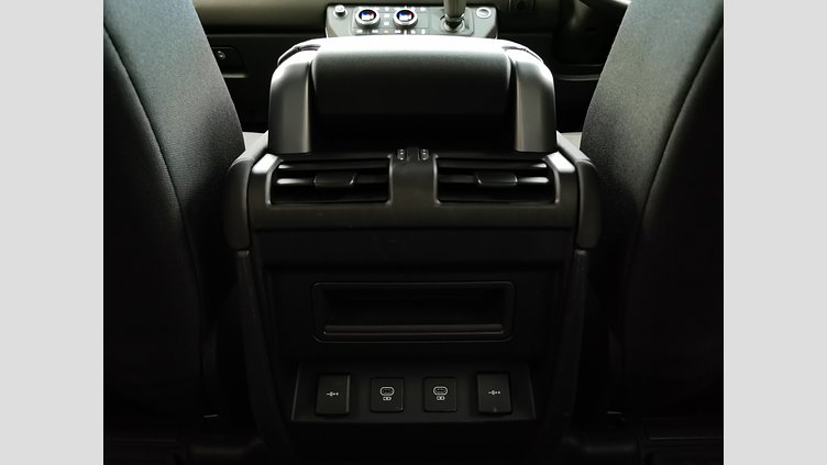 2021 認定中古車 Land Rover Defender 110 フジホワイト P300 AWD（AT） スタンダード