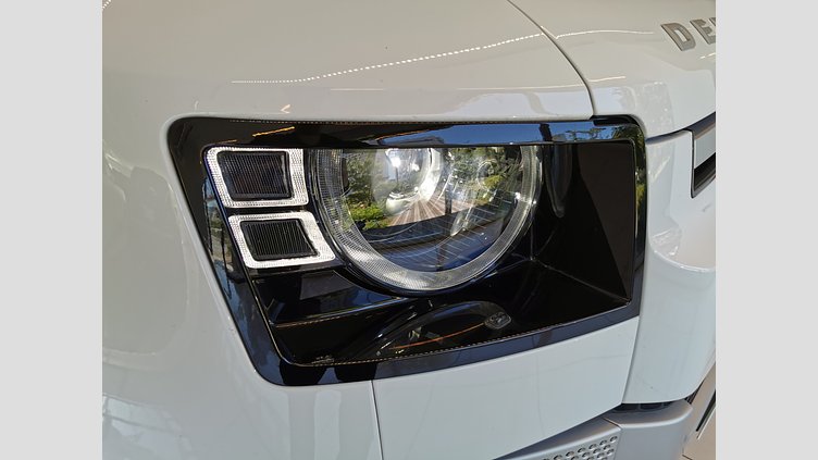 2021 認定中古車 Land Rover Defender 110 フジホワイト P300 AWD（AT） スタンダード