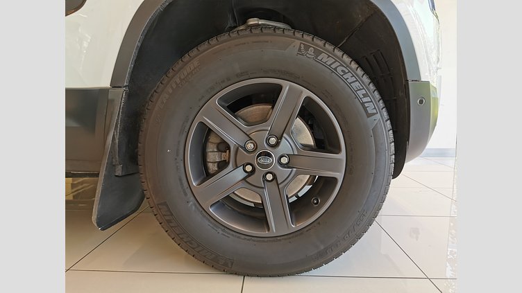 2021 認定中古車 Land Rover Defender 110 フジホワイト P300 AWD（AT） スタンダード