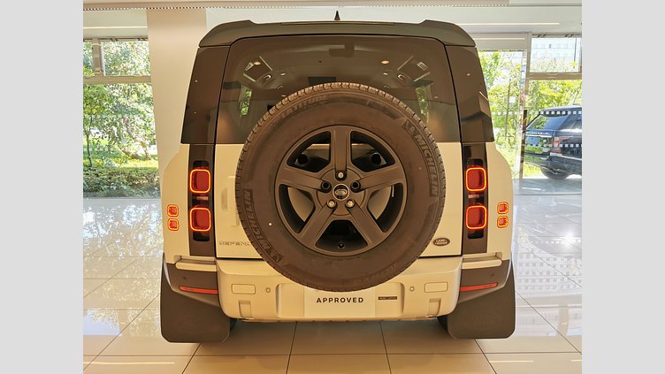 2021 認定中古車 Land Rover Defender 110 フジホワイト P300 AWD（AT） スタンダード