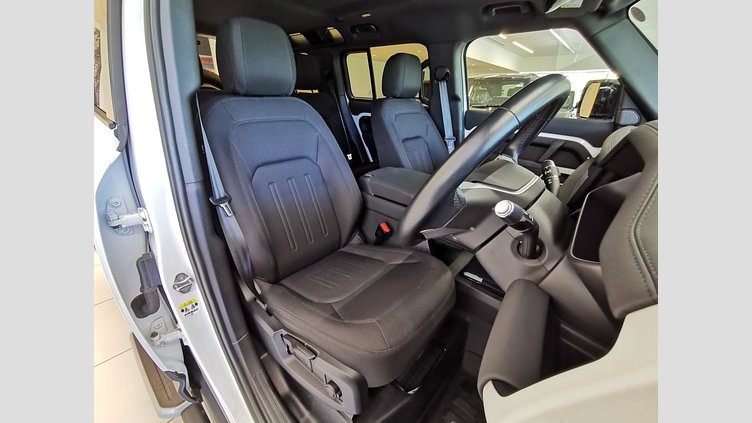 2021 認定中古車 Land Rover Defender 110 フジホワイト P300 AWD（AT） スタンダード