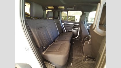 Defender 110 4