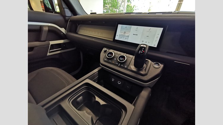 2021 認定中古車 Land Rover Defender 110 フジホワイト P300 AWD（AT） スタンダード
