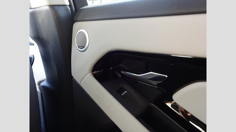 2024 認定中古車 Land Rover Range Rover Evoque トライベッカブルー D200マイルドハイブリッド（ディーゼル） Standard Wheelbase S