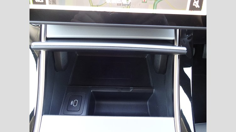 2024 認定中古車 Land Rover Range Rover Evoque トライベッカブルー D200マイルドハイブリッド（ディーゼル） Standard Wheelbase S
