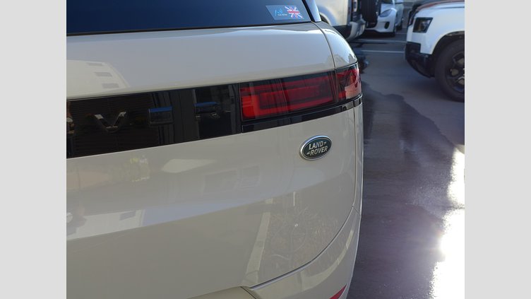 2023 認定中古車 Land Rover Range Rover Sport ボラスコグレイ 3.0リッター6気筒300PSターボチャージドディーゼルMHEV（オートマチック） DYNAMIC S