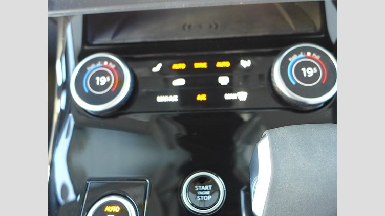 2023 認定中古車 Land Rover Range Rover Sport ボラスコグレイ 3.0リッター6気筒300PSターボチャージドディーゼルMHEV（オートマチック） DYNAMIC S