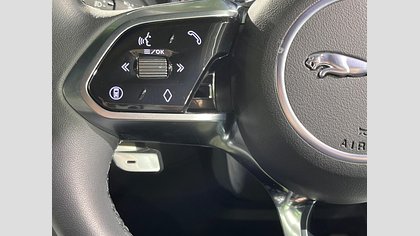 E-Pace 40