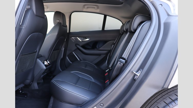 2019 認定中古車 Jaguar I-Pace シリコンシルバー EV400 SE
