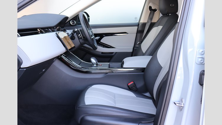 2023 認定中古車 Land Rover Range Rover Evoque アロイオスグレイ D200マイルドハイブリッド（ディーゼル） スタンダードホイールベース DYNAMIC SE