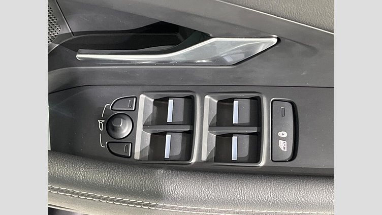 2022 認定中古車 Jaguar E-Pace フジホワイト P250 AWD（オートマチック） R-DYNAMIC SE