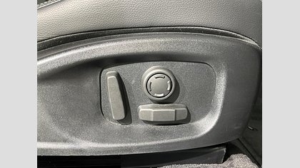 E-Pace 33