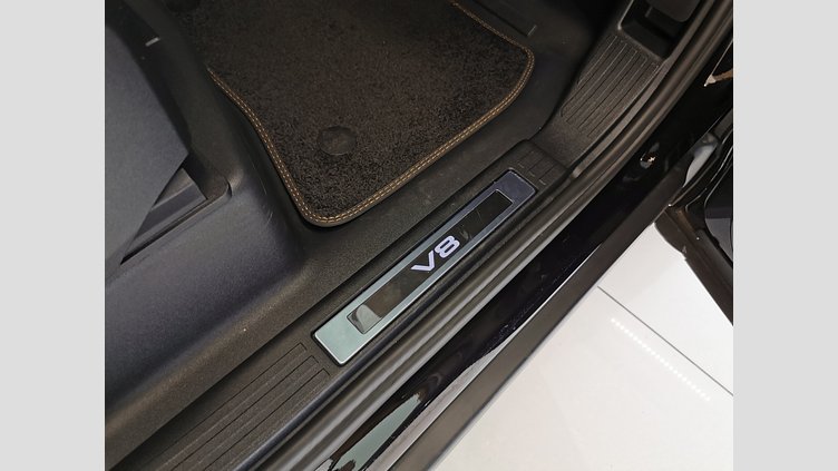 2024 認定中古車 Land Rover Defender 110 サントリーニブラック P525 AWD (AT) V8