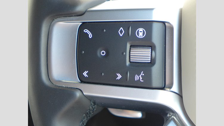 2024 認定中古車 Land Rover Discovery アイガーグレイ D300マイルドハイブリッド（ディーゼル） スタンダードホイールベース Metropolitan Edition