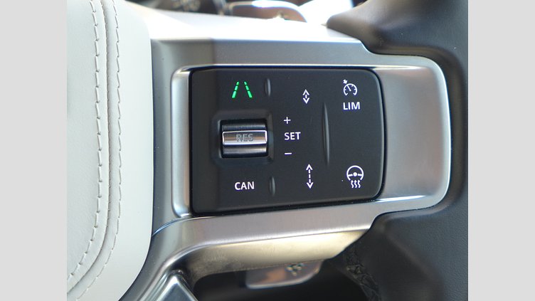 2024 認定中古車 Land Rover Discovery アイガーグレイ D300マイルドハイブリッド（ディーゼル） スタンダードホイールベース Metropolitan Edition