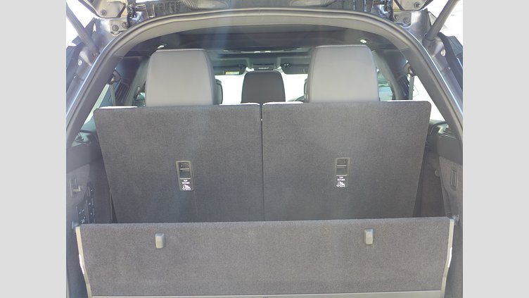 2024 認定中古車 Land Rover Discovery アイガーグレイ D300マイルドハイブリッド（ディーゼル） スタンダードホイールベース Metropolitan Edition