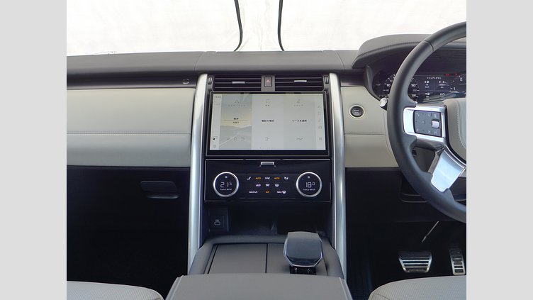 2024 認定中古車 Land Rover Discovery アイガーグレイ D300マイルドハイブリッド（ディーゼル） スタンダードホイールベース Metropolitan Edition