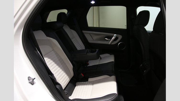 2025 認定中古車 Land Rover Discovery Sport フジホワイト プラグインハイブリッド（ガソリン） Dynamic HSE