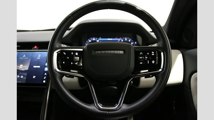 2025 認定中古車 Land Rover Discovery Sport フジホワイト プラグインハイブリッド（ガソリン） Dynamic HSE