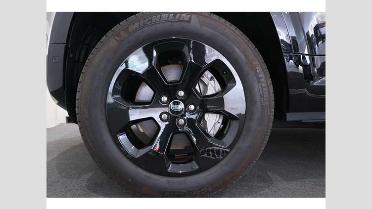 2023 認定中古車 Land Rover Defender 110 サントリーニブラック D300 AWD（AT） X-DYNAMIC SE