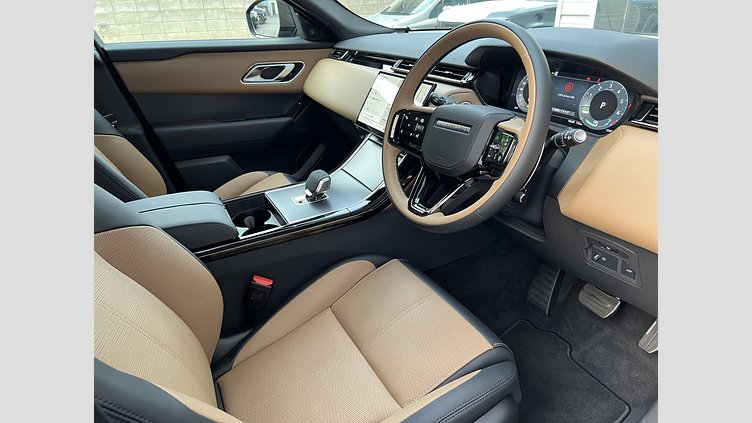 2024 認定中古車 Land Rover Range Rover Velar カルパチアングレイ P400eプラグインハイブリッド（ガソリン） スタンダードホイールベース Dynamic HSE