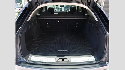 Range Rover Velar 13