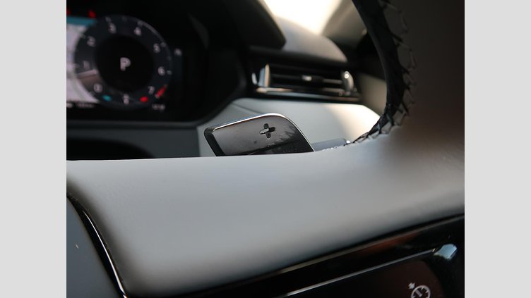 2024 認定中古車 Land Rover Range Rover Velar ヴァレジネブルー P250ガソリン スタンダードホイールベース Dynamic SE
