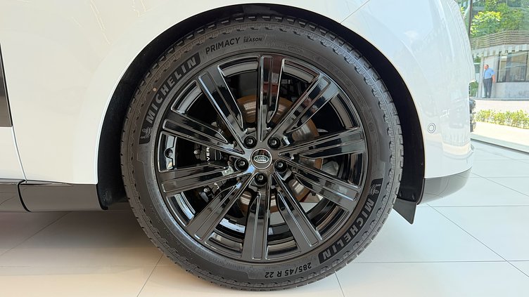 2025 新車 Land Rover Range Rover (1EJ) Ostuni Pearl White 珍珠白 P400 汽油 (輕油電混合) 標準軸距 SE