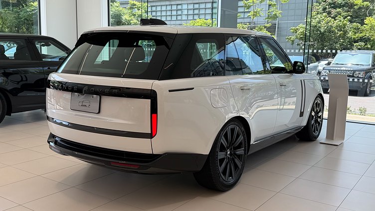 2025 新車 Land Rover Range Rover (1EJ) Ostuni Pearl White 珍珠白 P400 汽油 (輕油電混合) 標準軸距 SE