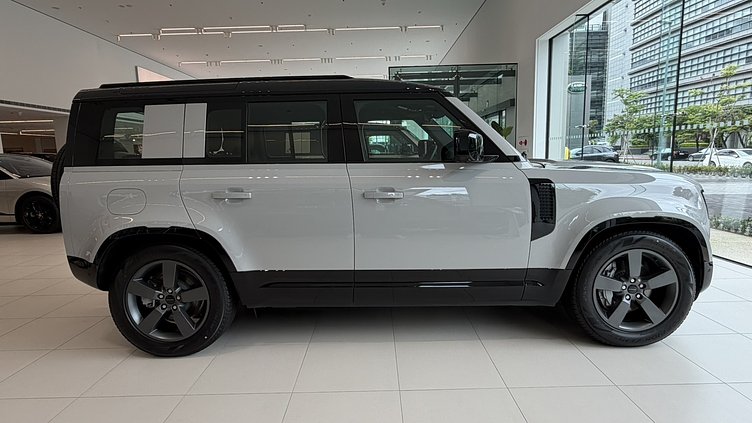 2026 新車 Land Rover Defender 110 (1CN) Borasco Grey 布拉斯卡灰 D250  輕油電混合 X-Dynamic SE